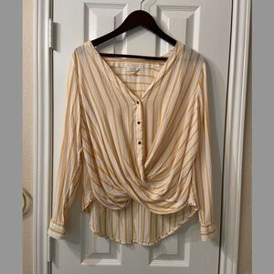 a.n.a Relaxed Super Light Top Throw On Long Sleeves Women's Size L